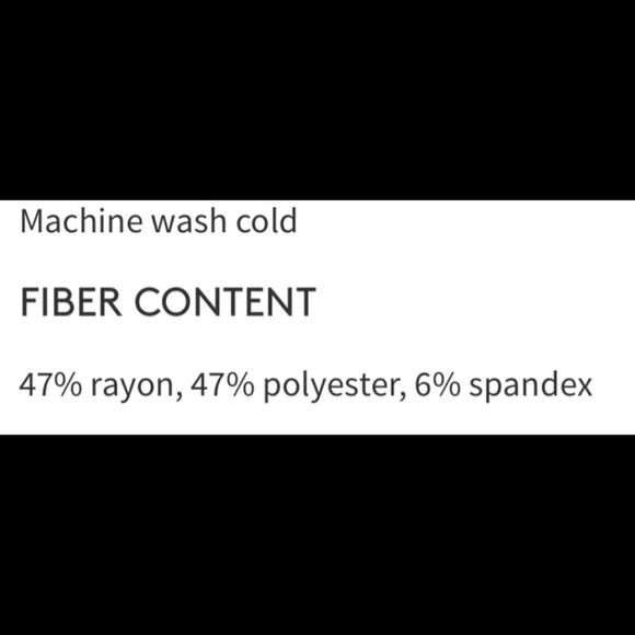 V-neck packet t-shirt - Picture 7 of 12